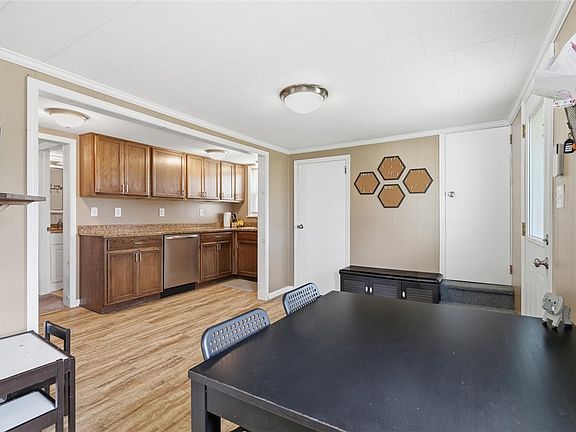 5th image of 2136 Springhill Furnace Rd