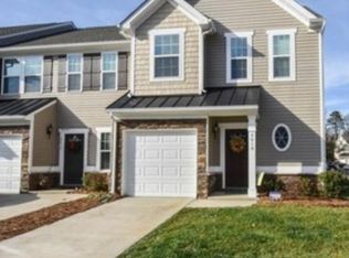 2610 Silverthorn Dr, Charlotte, NC 28273