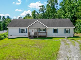 137 Pottery Terrace Trl, Flat Rock, NC 28731