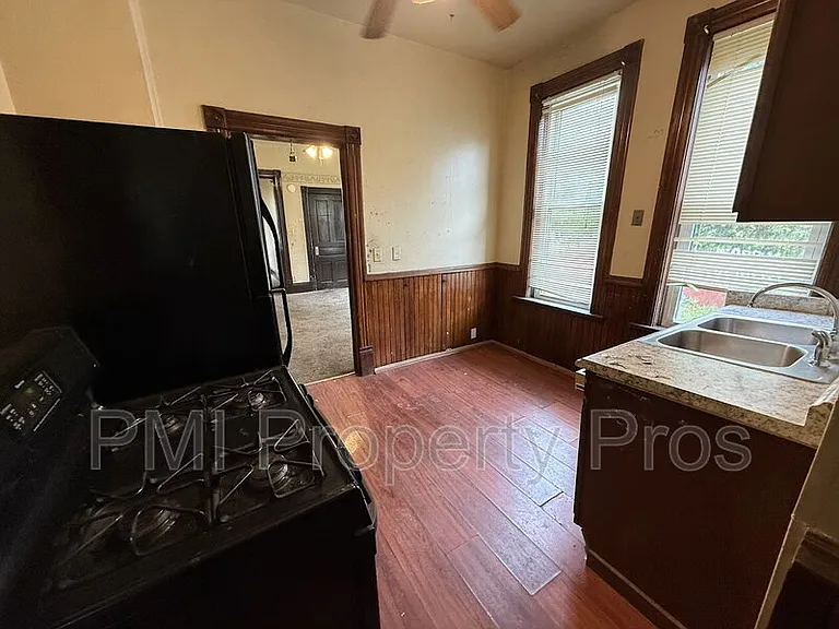2439 N Dr William Finlayson St — Photo 3