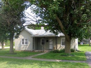 607 W Blackman St, Harvard, IL 60033