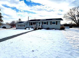 506 7th St NE, Stewartville, MN 55976