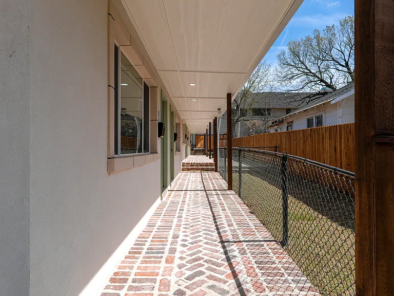 1119 S Rockford Ave — Photo 15
