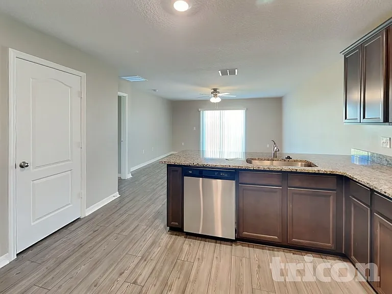 449 Kensington View Dr — Photo 8