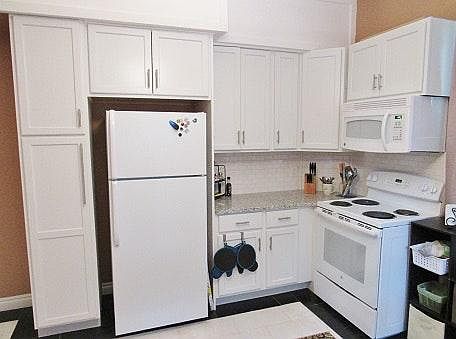 Plenty of cabinets