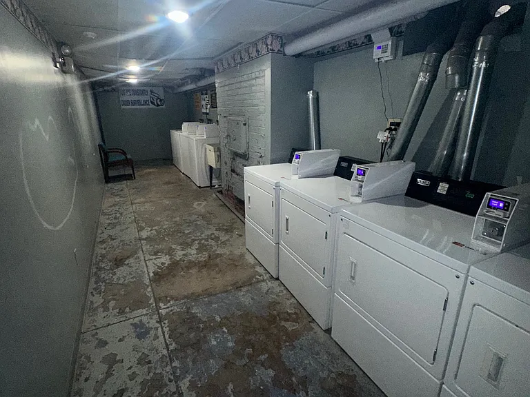 130-136 Garrett Rd #E402 — Photo 16