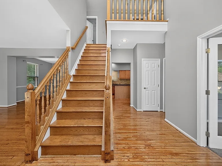 12130 Crestfield Ct — Photo 3