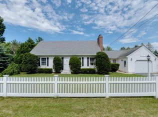 13 Woodridge Rd, Monson, MA 01057