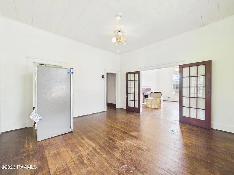 223 General Gardner Ave — Photo 6