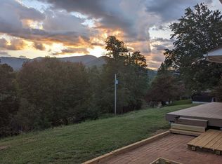 71 Periwinkle Ln, Cullowhee, NC 28723