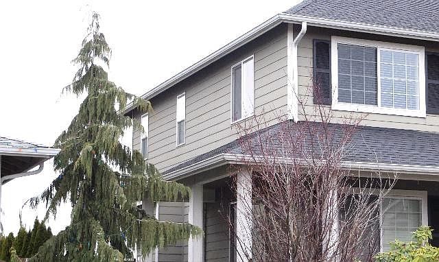 2nd image of 753 Humphrey Pl