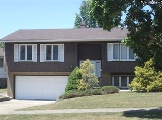 6492 Brookhill Dr, Garfield Heights, OH 44125