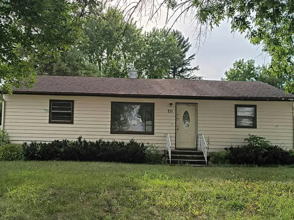 711 7th St S, Breckenridge, MN 56520