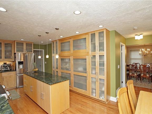 2nd image of 6901 Cherry Blossom Dr