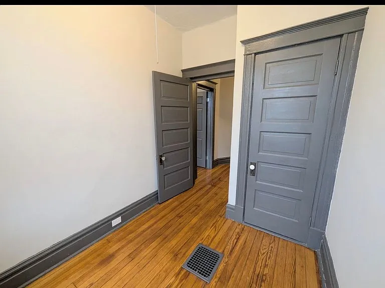 3649 Nebraska Ave #2F — Photo 2