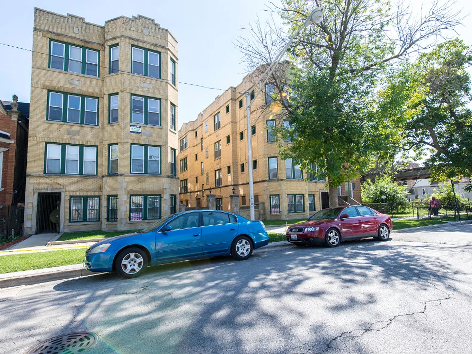 1931 S Homan — Photo 2