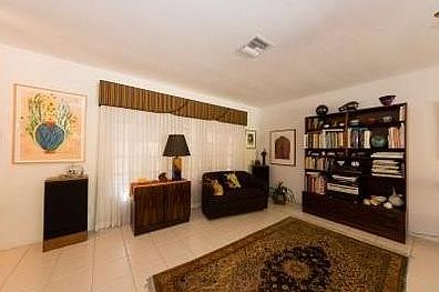3rd image of 3611 N Prospect Dr