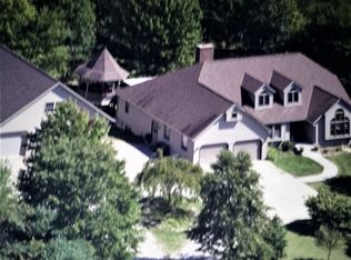11250 Rosewood Ln, Athens, OH 45701