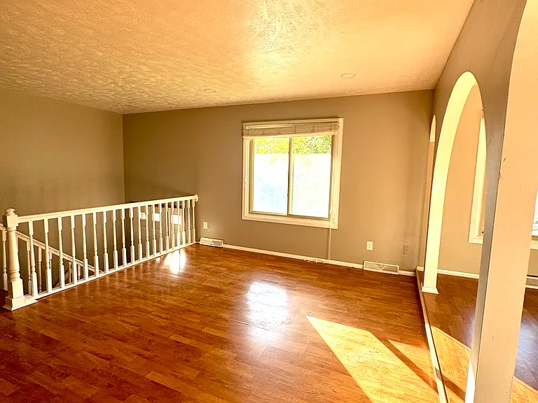 805 Donegal Dr — Photo 5