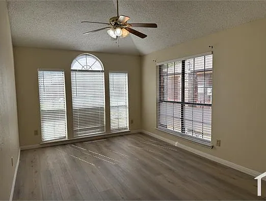 3 bed, 1450 sqft, $2,350 — Photo 4