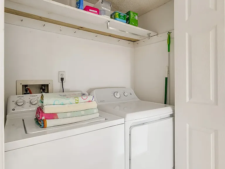 1100 Fort Pickens Rd #C1 — Photo 17