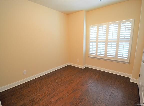 4th image of 137 Aztec Cir