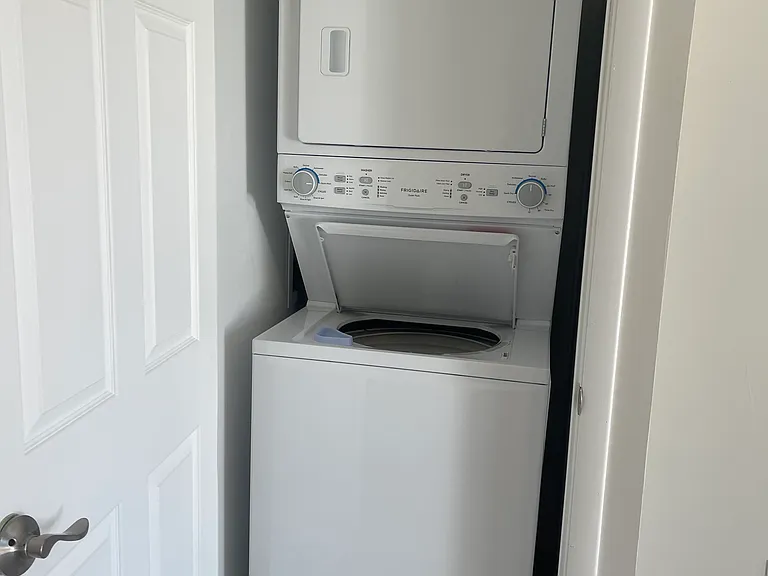 1939 E Missouri Ave #15 — Photo 13