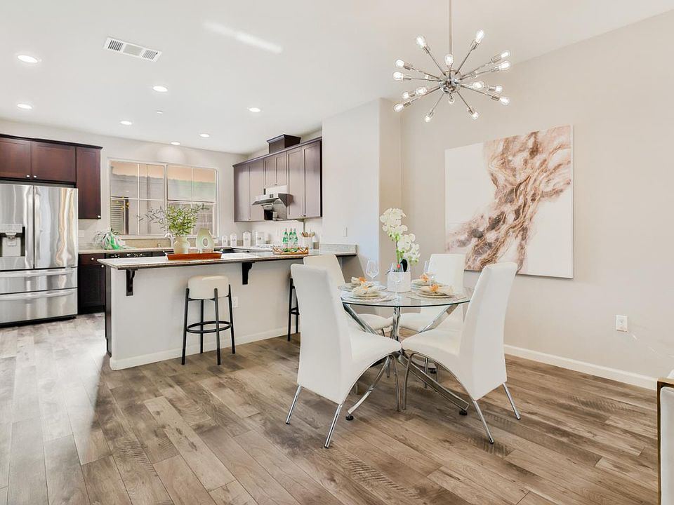 2nd image of 186 William Manly St Unit 4