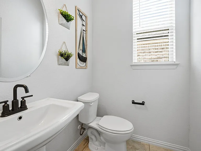12901 Stanford Dr — Photo 4