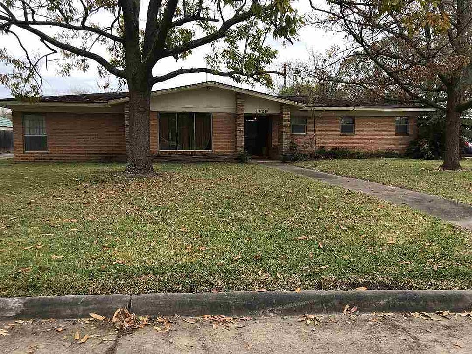 1st image of 1420 Longfellow Dr
