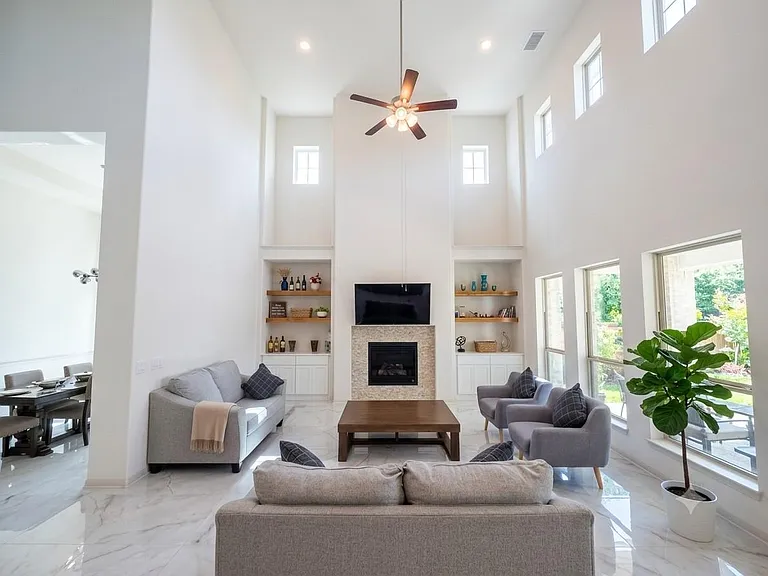 17005 Sanglier Dr — Photo 5
