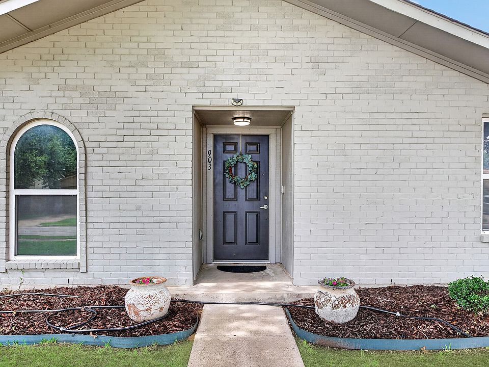 1st image of 903 Grassy Glen Dr