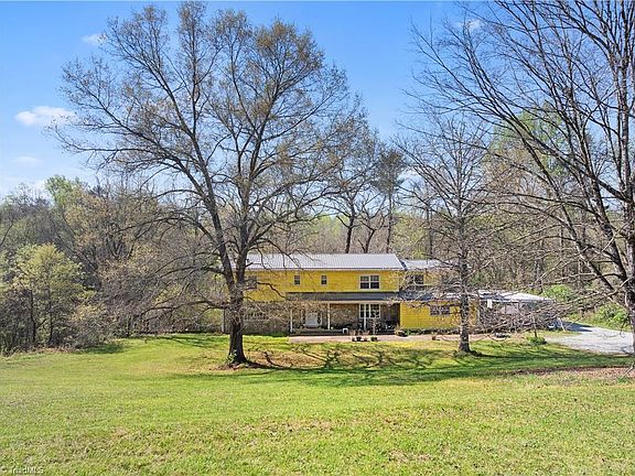 5th image of 4675 Hickory Nut Ridge Rd