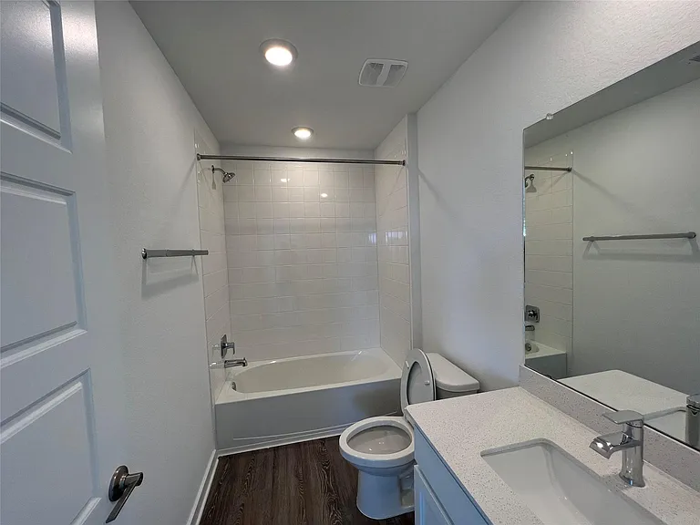 13820 Lubeck Dr — Photo 17