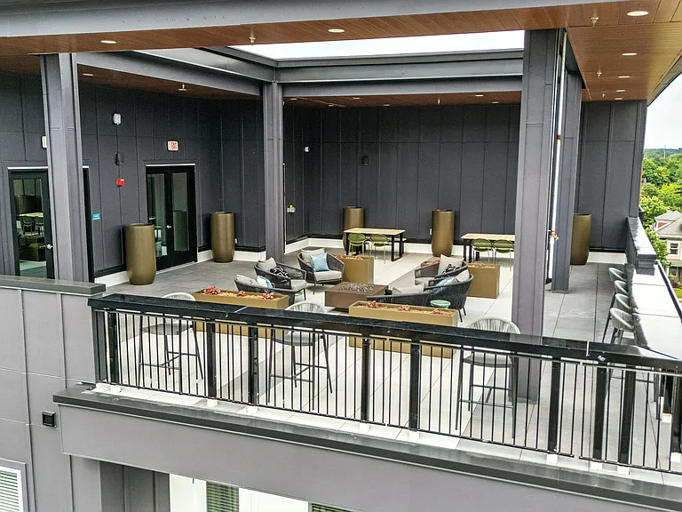 The Stella — Photo 13