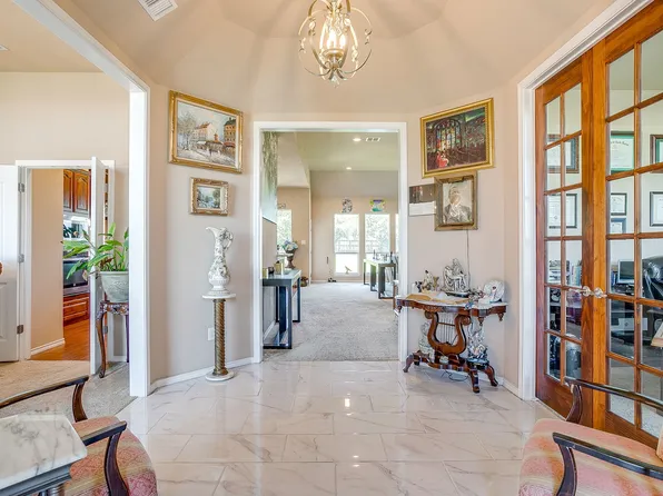 5400 Posada Dr, Crowley, TX 76036