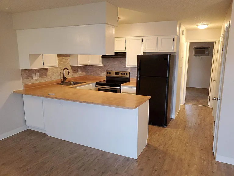 Victoria Inn Apts — Photo 11
