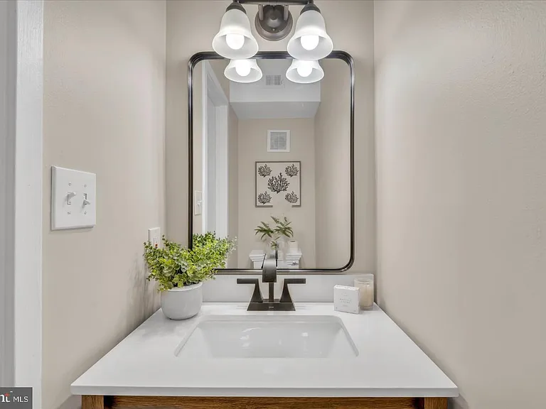 7036 Harbour Village Ct #T1 — Photo 26