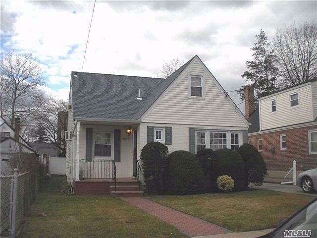 1st image of 949 N 3rd St