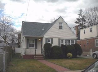 949 N 3rd St, New Hyde Park, NY 11040