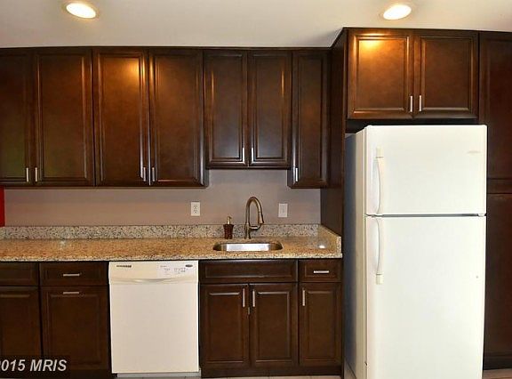 5th image of 13625 Greenwood Dr
