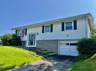 129 Moreau Dr, Chicopee, MA 01020
