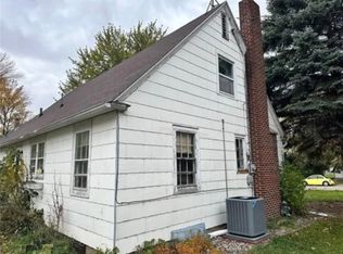 716 9th St, Howard Lake, MN 55349