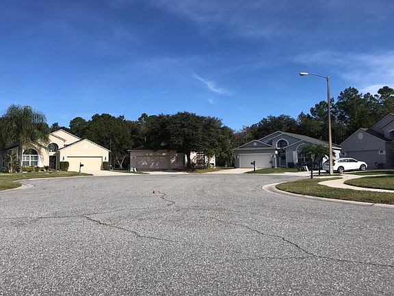 4th image of 519 Babbling Brook Ct