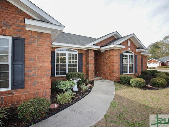 3rd image of 16 Evans Ln NE