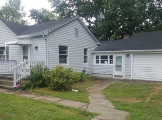 311 W 1st North St, Tamaroa, IL 62888