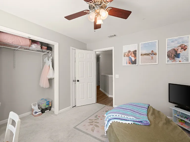 3947 Walnut Grove Way — Photo 28