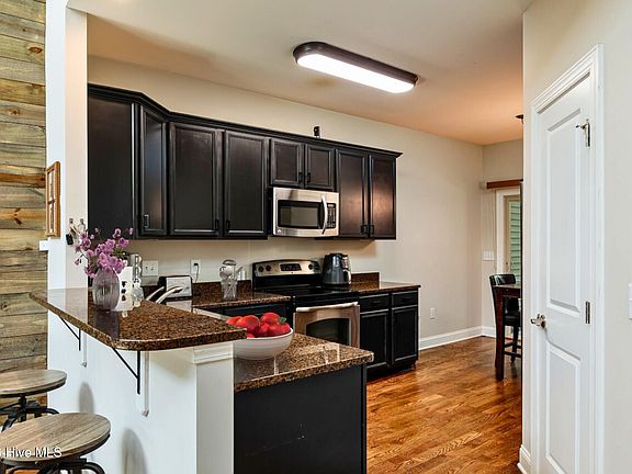 5th image of 22 Cypress Circle