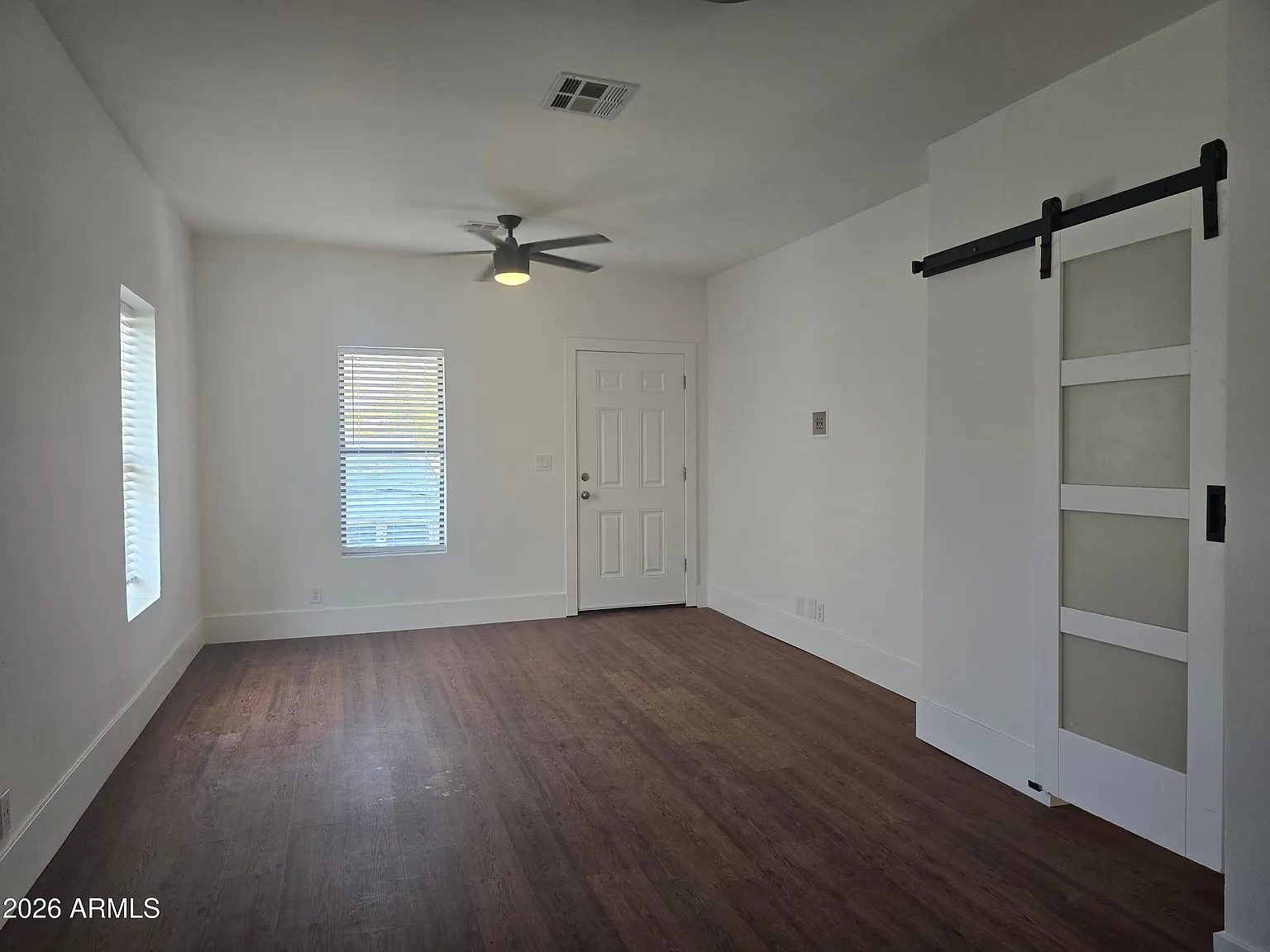 2 bed, 920 sqft, $1,770 — Photo 2