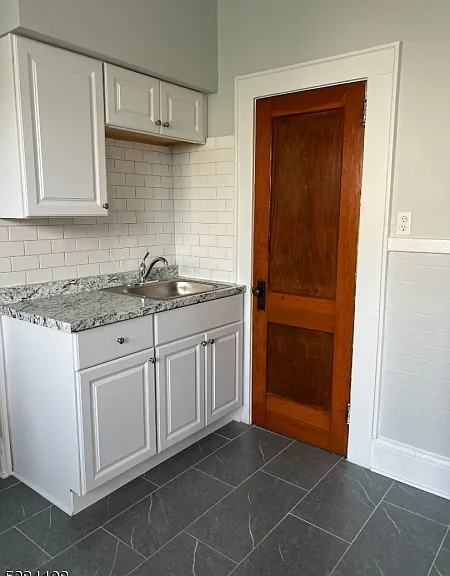 204 Columbia Ave — Photo 8